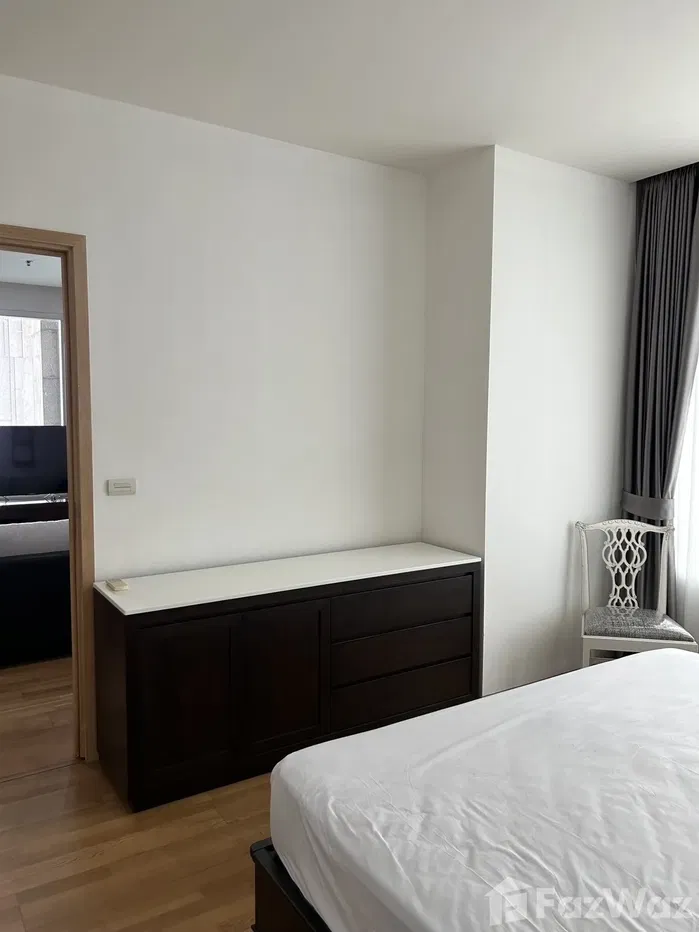 picture . 5977416 - 5/8