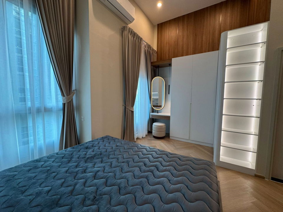 picture For rent: Noble Revolve Ratchada, 2-bedroom unit, beautifully furnished, with a 4-meter high ceiling. Ready to move in immediately, RW007415 - 15/17