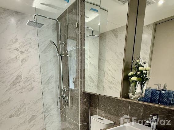 picture Fynn 5355385 - 8/11