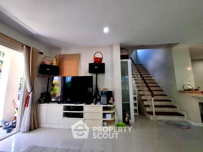 Houses for sale Phra Khanong Tai : 3-BR House at Manthana Rama 9 – Srinakarin in Hua Mak (ID 2427532)