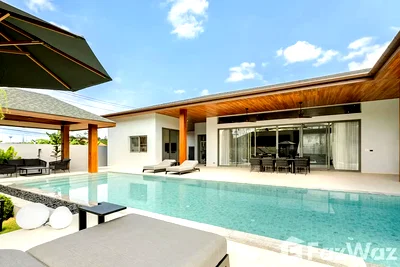 Houses for rent Blue Tree Phuket : Luxury 4 Bedroom Villa with 13 Meter Pool & Garden 5904399