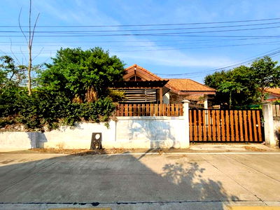 Houses for sale Raffles International College : FOR SALE  HOUSE PROPERTY  2420000 BAHT.