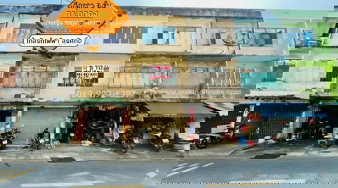 ขายตึกแถว 3 ชั้น ทำเลทอง ถนนเจริญราษฎร์5 แยก4 พื้นที่ 10 ตารางวา ราคาพิเศษเพียง 3.9 ล้านบาท (ต่อรองได้) ทำเลสุดปัง! ย่านค้าขายคึกคัก