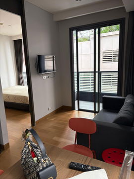 ห้องหายาก เพดานสูง | 1 ห้องนอน The Lumpini 24 | ราคาคุ้ม ขายพร้อมผู้เช่า - U5920762