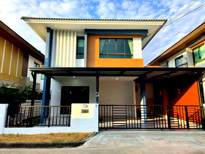 บ้านแฝด ถนนหทัยราษฎร์ : ขายบ้านแฝด 2 ชั้น สไตล์บ้านเดี่ยว โครงการพร้อมพัฒน์ ไพร์ม ปัญญาอินทรา ทำเลดี ใกล้ซาฟารีเวิลด์ บ้านสวย สภาพดี พร้อมอยู่