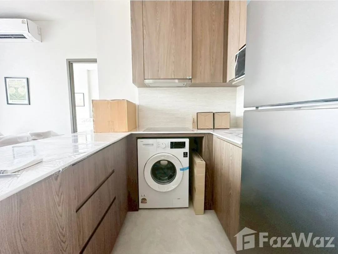 is a condo and apartment project located in Choeng Thale. 5932024 - image 6