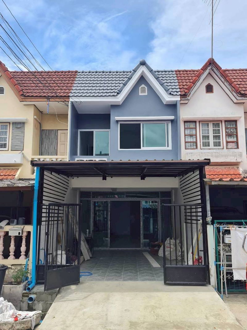 ขายทาวน์โฮม : ขายบ้านเพชรเกษม2 ใกล้ MRT หลักสอง เดอะมอลล์บางแค 5 นาที