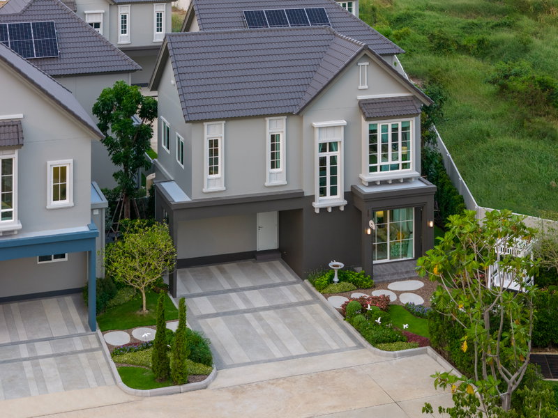 Houses for sale : Saransiri Srinakarin-Praksa: Modern Farmhouse style single-family homes in a convenient location near BTS Praksa.