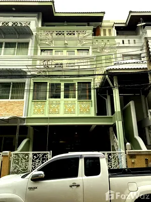 Townhouses for rent Australian Embassy in Bangkok : 3 Bedroom Townhouse for rent in Thung Mahamek, Bangkok  1905967