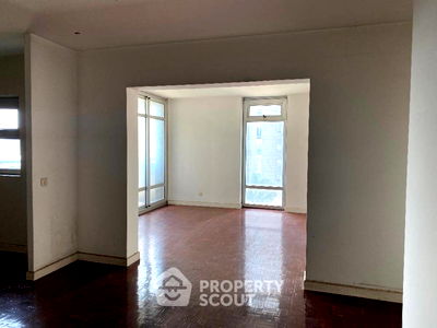 คอนโด นนทบุรี : คอนโด 3-ห้องนอน ที่ โกลเด้น เลควิว คอนโดมิเนียม ใน บ้านใหม่ (ID 1015784)