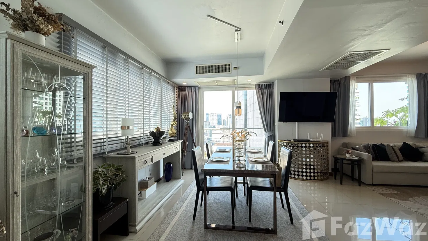 picture One Huge Bedroom Condo For Rent & Sale 5934510 - 2/30