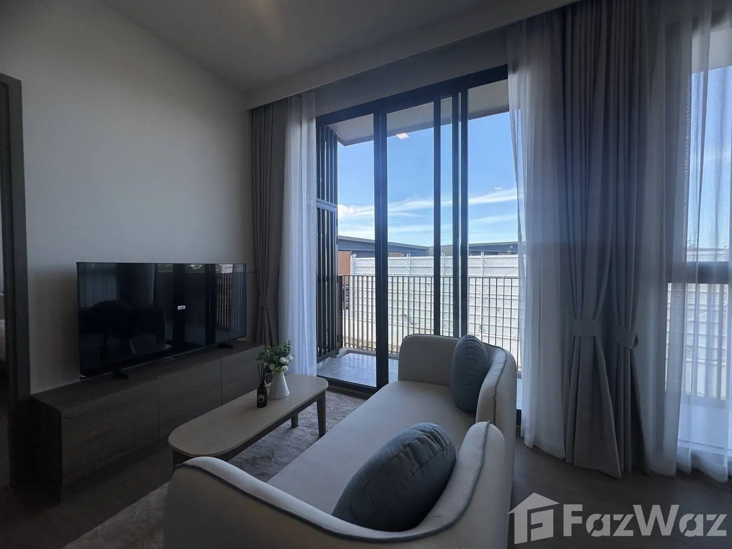 is a condo and apartment project located in Choeng Thale. 5937985 - image 3