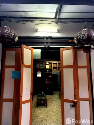 Townhouses for rent The Old Siam Plaza : 3 Bedroom Townhouse for rent in Wat Thepsirin, Bangkok  5975470