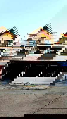 เช่าทาวน์โฮม อาคารจัสมิน : ให้เช่าทาวน์โฮม 3 ชั้นใจกลางเมืองทองธานี เดินทางง่าย ใกล้ทางด่วน และรถไฟฟ้า