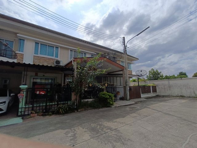 picture FOR SALE TOWNHOUSE PROPERTY 2200000 BAHT. - 3/8
