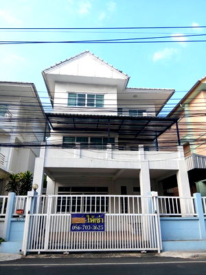 Houses for rent Thailand Cultural Centre  : 🏡 For Rent – Large Detached House, Fully Furnished & Move-in Ready 🛏 6 Bedrooms 💻 Ideal for Home Office 👨‍👩‍👧‍👦 Perfect for Large Families