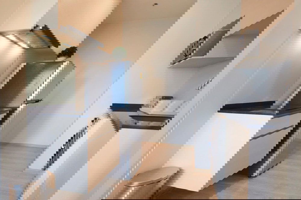 รูป ขาย- เช่า ! วิวเมือง, ห้องมุม, ชั้นสูง 15+, ที่จอดรถ 2 คัน ! Code C20240200969...Noble Revolve Ratchada, 2 นอน, 2 น้ำ, แต่งครบ, ราคาพิเศษ!! - รูปที่ 8/9