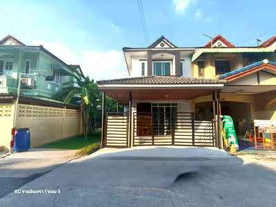 ทาวน์โฮม กรุงเทพมหานคร : ทาวน์เฮ้าส์หลังมุม คลองสามวา มีนบุรี หทัยราษฎร์ ม.เคซีรามอินทรา1 ซอย5 วัดแป้นทอง  นัดชมด่วน ก่อนที่จะหลุดมือ 085-318-6868 คุณวา