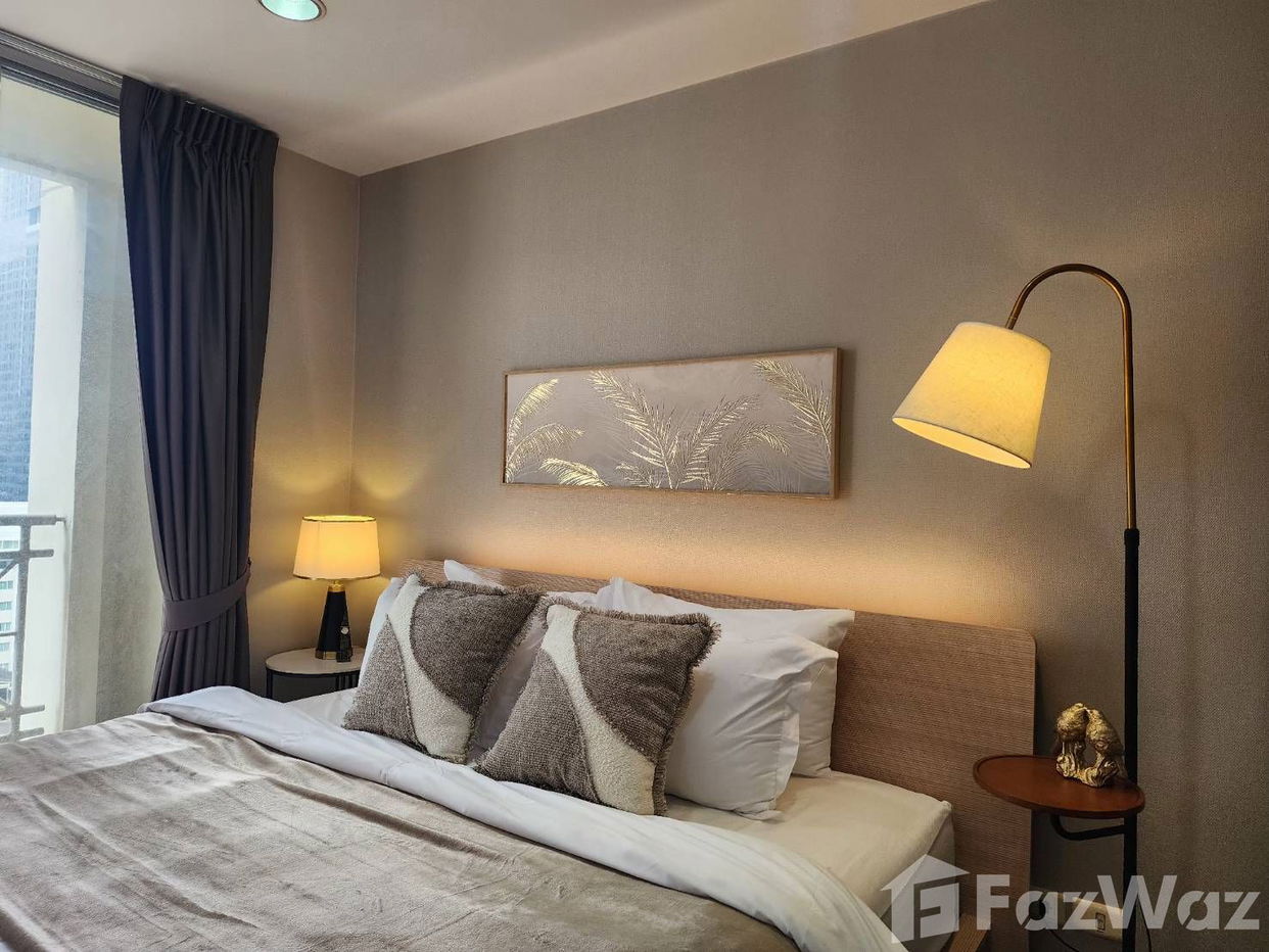 picture . 1943029 - 10/13