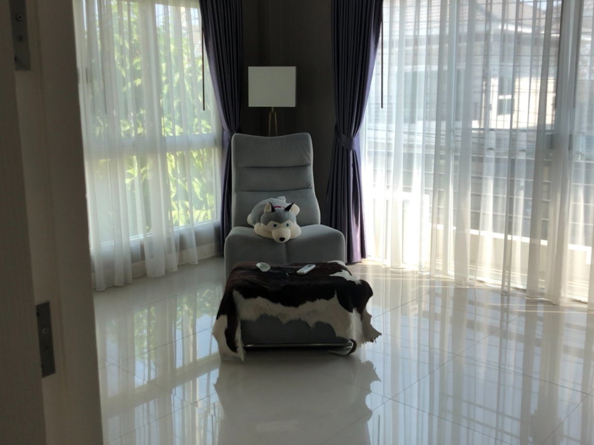 รูป ขายบ้านหลังมุม หมู่บ้านพัฒนาศิริ 56 ตร วา คลอง2 ลำลูกกา ติดถนนใหญ่ ใหม่และสวยจริงจัง แต่งสไตส์โรงแรม เฟอร์นิเจอร์ครบแถมชุดแต่งเป็นล้าน - รูปที่ 10/35