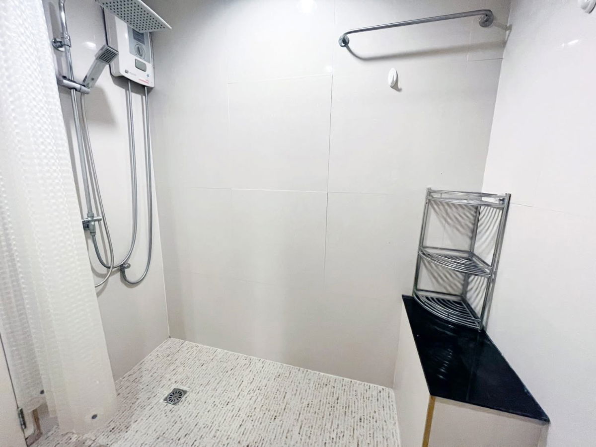 picture #R8839 ð 140169 Condo for Rent: Life@Ratchada-Huai Khwang - 8/12