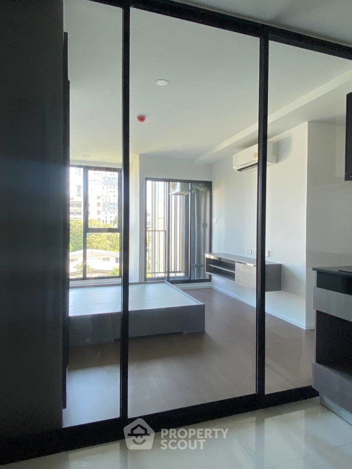 picture 1-BR Condo at The Origin Ratchada-Ladprao near MRT Ratchadaphisek (ID 2084678) - 3/9