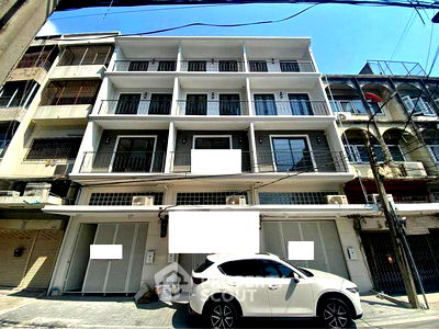 Townhouses for sale Reserves Training Center Territorial Defense Department : 3-BR Townhouse near MRT Huai Khwang (ID 2542270)