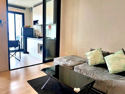 Condos for rent Soi Buakhao : The Base Pattaya. City-view. Rent 22,000 for 1 year contract