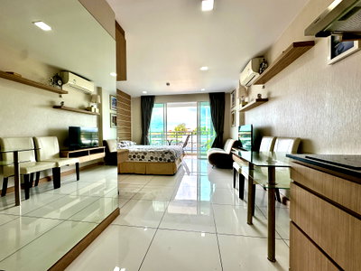 คอนโด สัตหีบ ชลบุรี : Studio Condominium for Sale at Whale Marina Condo, Na Jomtien