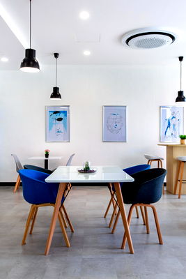 Office for rent Khlong Toei : Find a dedicated desk in HQ SO24