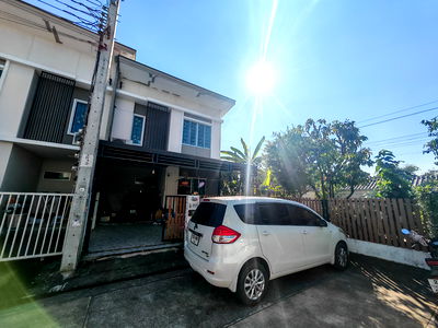 ทาวน์โฮม ถนนนิมิตใหม่ : ทาวน์เฮ้าส์หลังริม หมู่บ้าน พฤกษาวิลล์62/1