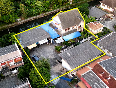 Houses for sale National Institute of Development Administration (NIDA) : Single House for Sale in Phet Hathai Village Community  288 sq wah, featuring 16 brs and 14 bathrooms. Located in Chorakhe Bua, Bang Kapi, Bangkok.