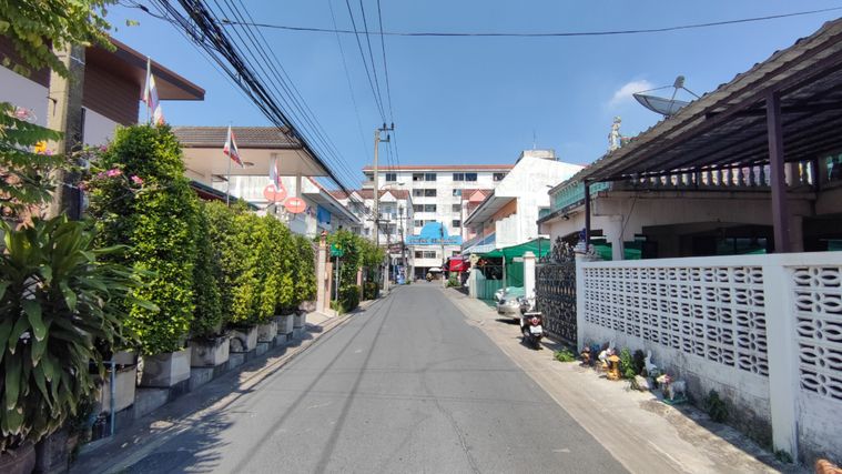 Land for sale, 102 sq wah, Sai Mai