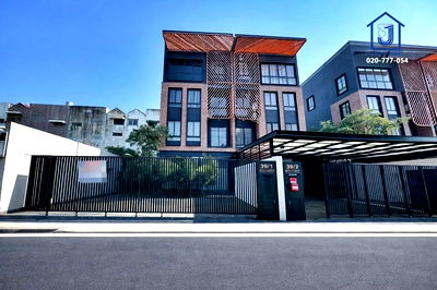 บ้านแฝด การประปานครหลวง บางเขน : ขายบ้านแฝด 4 ชั้น บริทลอฟท์ Britloft ซอยลาดปลาเค้า 34 ซอยประเสริฐมนูกิจ15  ใกล้BTS มหาวิทยาลัยเกษตรศาสตร์