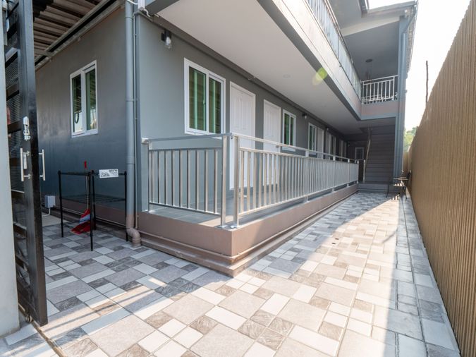 #ขายอพาร์ทเม้นท์ #ขายหอพัก #ใกล้เมกะบางนา ผลตอบแทน Yield% 7% ให้ไวเลยครับ พึ่งสร้างเสร็จใหม่ๆ มี 10 ห้อง ผู้เช่าเต็มทุกห้อง 100% ราคาดีมากๆ 