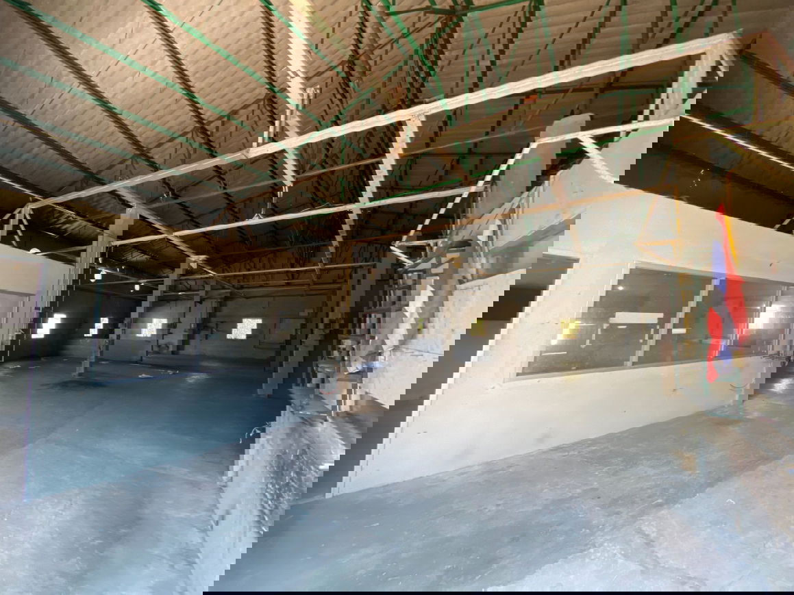 รูป ขายที่ดินพร้อมสิ่งปลูกสร้าง (โรงงาน) ทำเลดีติดถนนเชื่อมสัมพันธ์  - รูปที่ 6/8