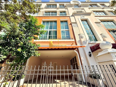 Baan Klang Krung Thonglor | Spacious 4 Bedroom Townhouse - BR49072TH