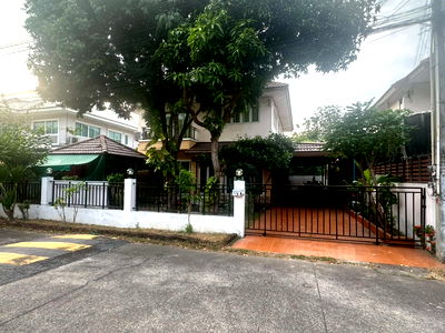 บ้านเดี่ยว ชลบุรี : ขายบ้านเดี่ยว 2 ชั้น หมู่บ้านแอดโฮม ศรีราชา ชลบุรี