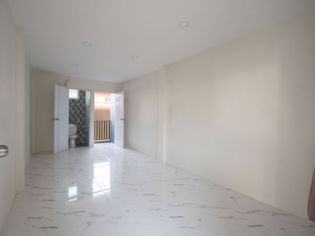 รูป #ขายอพาร์ทเม้นท์ #ขายหอพัก #ใกล้เมกะบางนา ผลตอบแทน Yield% 7% ให้ไวเลยครับ พึ่งสร้างเสร็จใหม่ๆ มี 10 ห้อง ผู้เช่าเต็มทุกห้อง 100% ราคาดีมากๆ - รูปที่ 9/20