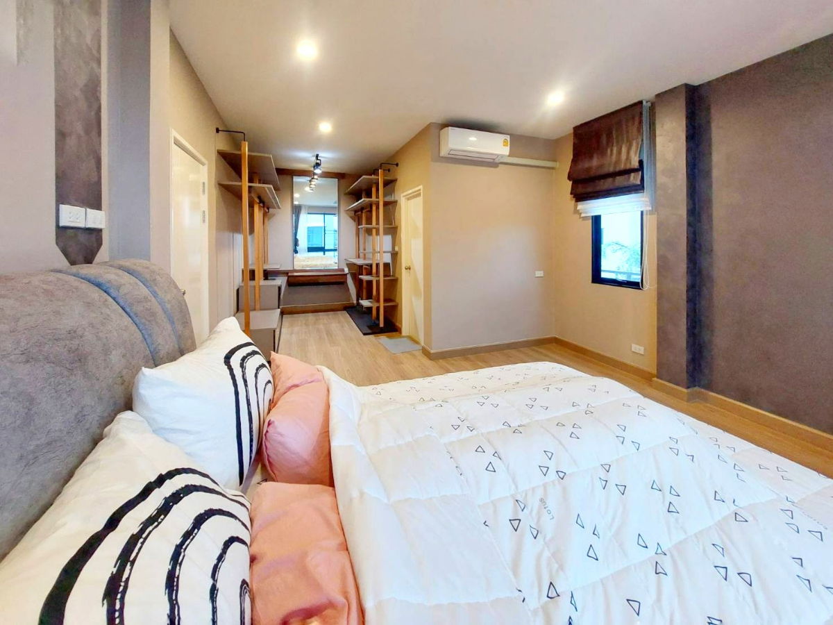 picture Semi-detached house for sale, Ninya Kanlapaphruek, special unit, plot next to a garden, 37.7 sq m., 207 sq m., with the addition of a terrace balcony. - 18/40