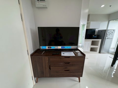 Lumpini Wongamat. Rent 8,500 for 1 year contract.