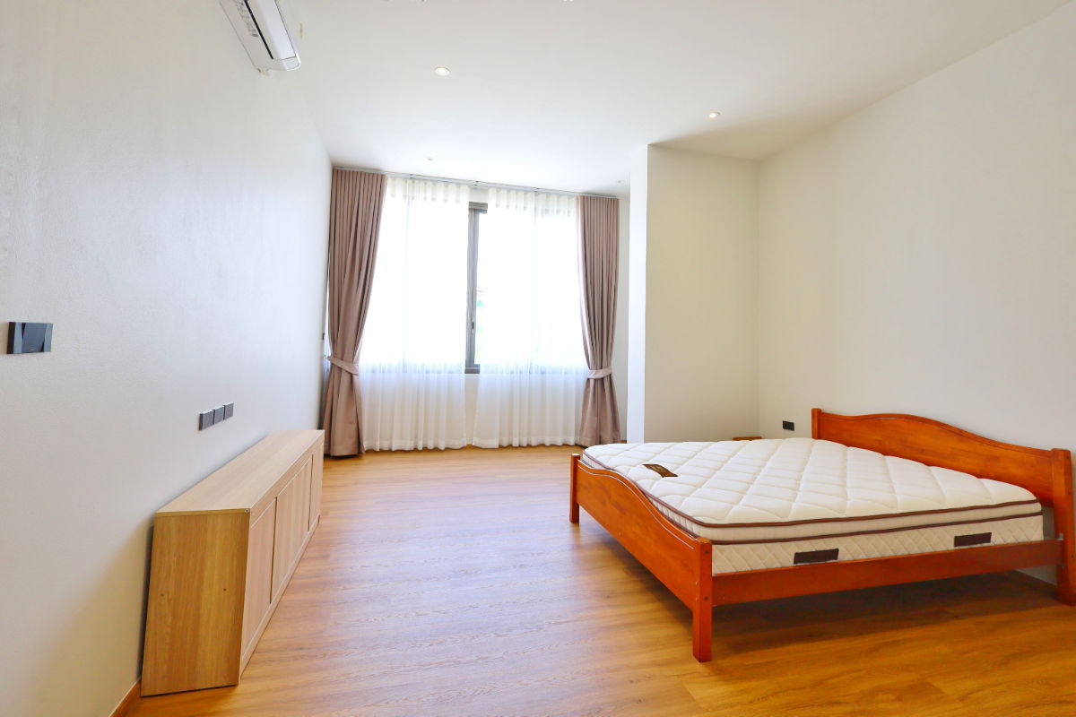 picture For sale, Sriwadi Village, 3-story detached house, fully furnished, with elevator and private swimming pool, 130.2 sq m., 685 sq m., ready to move in. - 22/41