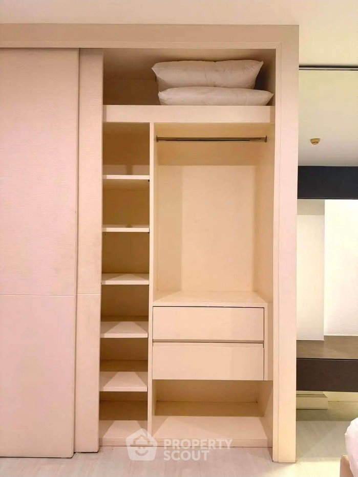 รูป คอนโด 2-ห้องนอน ที่ เดอะ แบงค็อค สาทร-ตากสิน คอนโดมิเนียม ใกล้ BTS กรุงธนบุรี (ID 2548845) - รูปที่ 15/16