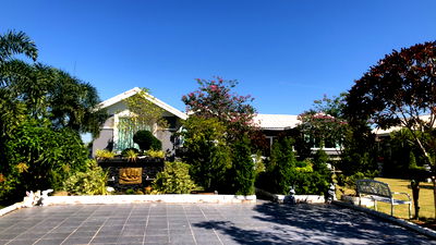 Apartment building for sale Lamlukka Klong Paet : For Sale European-Style Resort, Khlong Sam, Lam Luk Ka  European-style decorated resort for sale in Khlong Sam, Lam Luk Ka  4 houses 5 brs, and 5 brs,