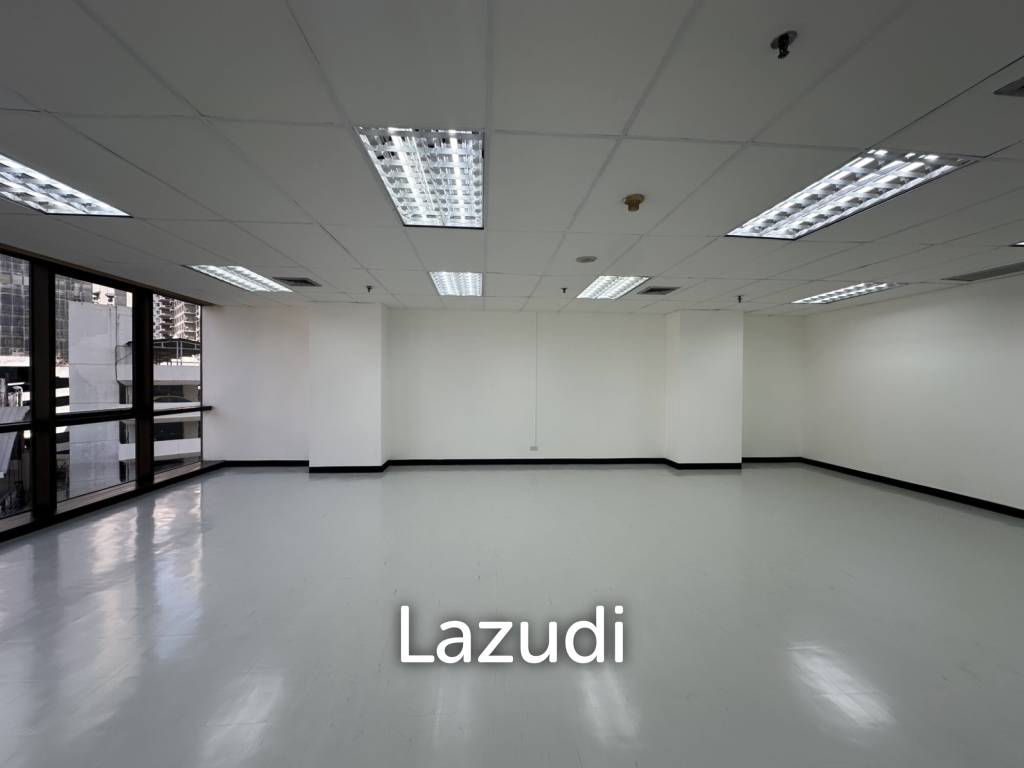 picture 77 sqm bright open plan office in Sino-Thai Tower Khlong Toei Nuea - 4/5