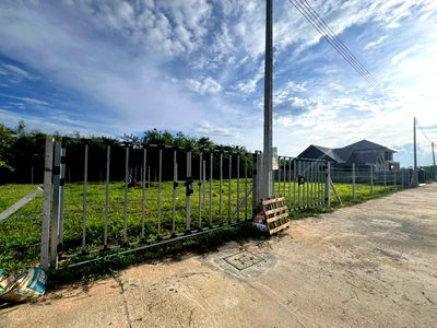 ที่ดิน เทศบาลตำบลสันกำแพง : ที่ดินสันกำแพงสายใหม่ 277 ตรว. เพียง 1.8 ลบ. (น้ำ ไฟ โฉนด ถมดิน ครบ)