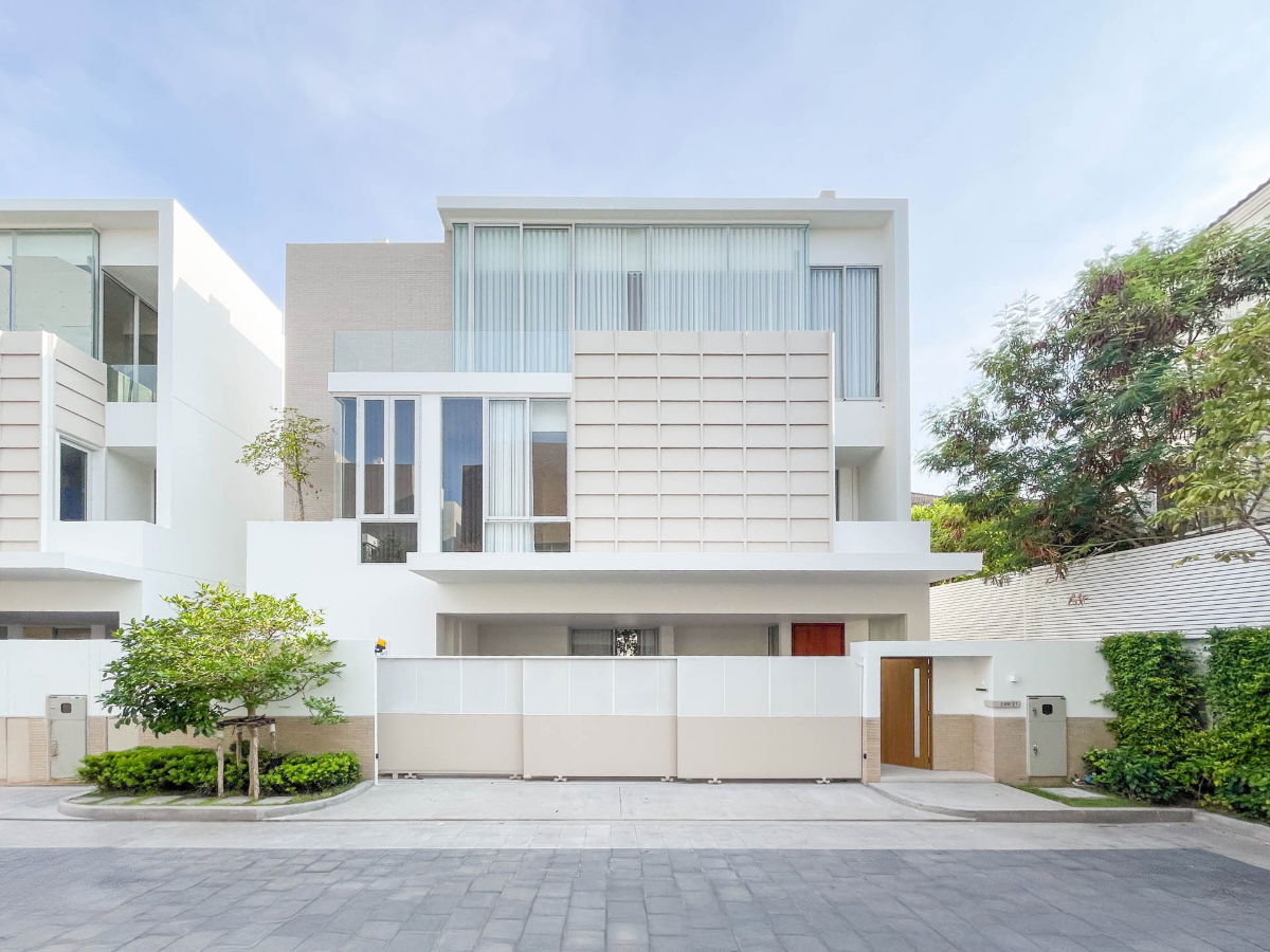 picture Luxury House for Rent - Noble Terra Rama 9 - Ekkamai, 3br 3ba, 409sqm - 1/17