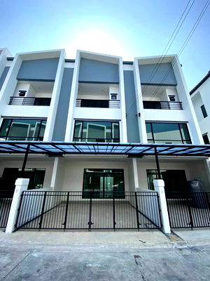 Townhouses for rent อุดมสุข 39 : 3B4B Townhome / CORDIZ at Udomsuk / 200 Sq.m. / Rent 36,000 THB / BTS Udomsuk