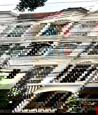 เช่าทาวน์โฮม เขตจตุจักร : ให้เช่าโฮมออฟฟิศรัชดา บ้านกลางเมืองรัชดา ลาดพร้าว ทาวน์โฮมลาดพร้าว 4ชั้น โฮมออฟฟิศใกล้MRTลาดพร้าว