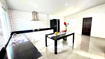 Houses for sale Doi Saket Chiang Mai  : 4-BR House in San Pu Loei (ID 2550183)